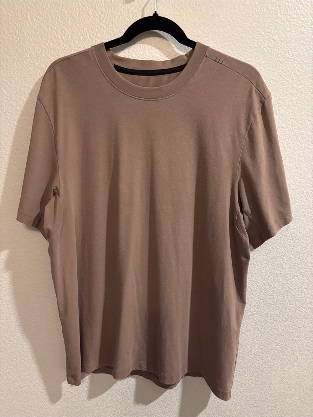 lululemon athletica Short Sleeve Crew Tee in Taupe Brown Size L